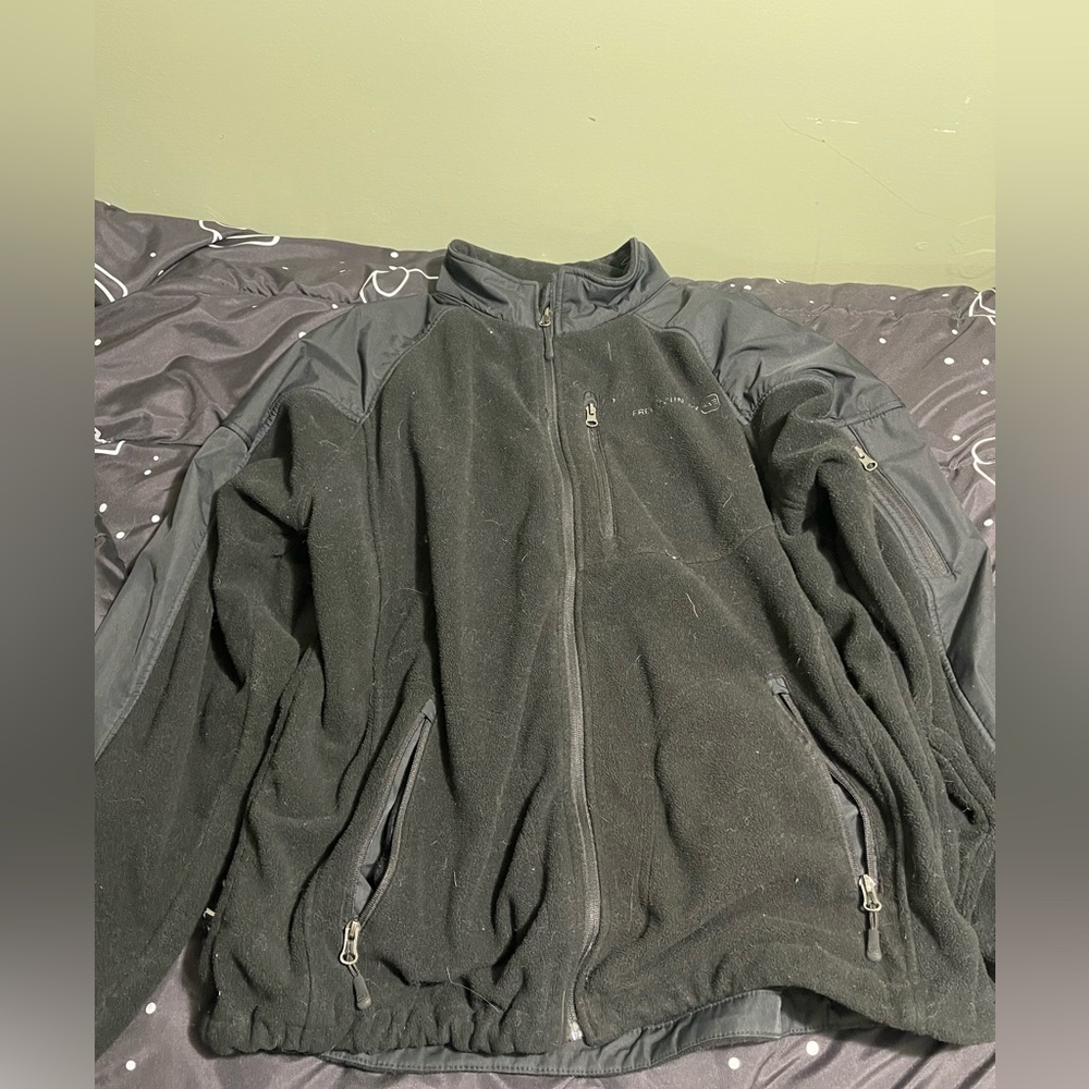 Black free country zip up jacket